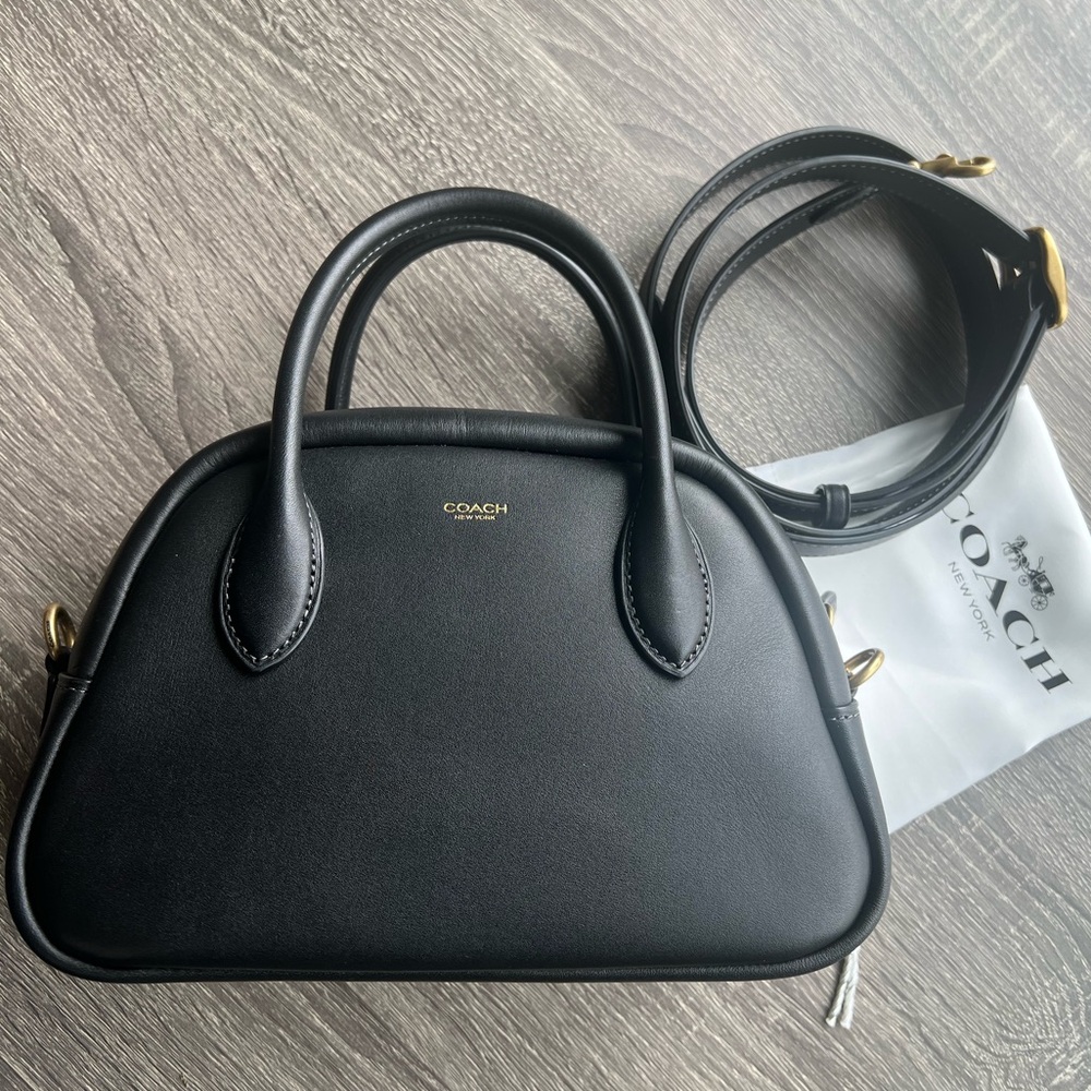 Coach borough bowling bag in black